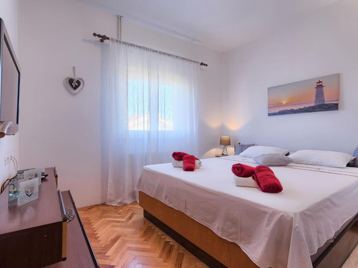 Apartment Laura By Interhome Galizana Ngoại thất bức ảnh