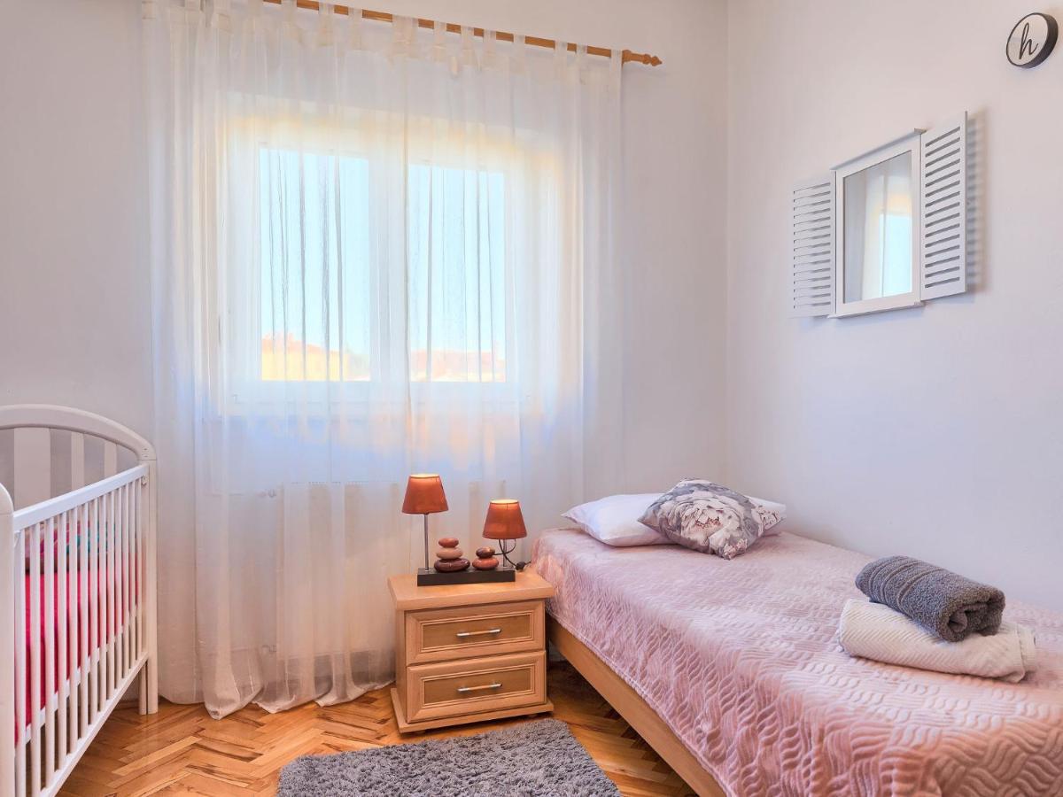 Apartment Laura By Interhome Galizana Ngoại thất bức ảnh